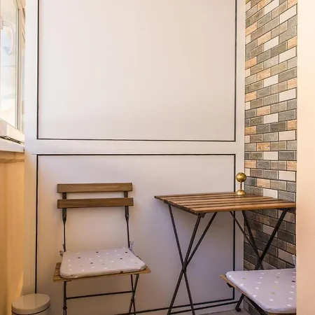 Апартаменти Miramar 10 *